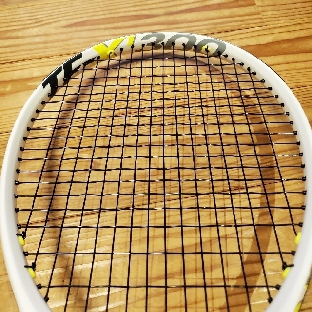 最新モデル　Technifibre TF-X1　300g　 G2 ほぼ新品 スポーツ/アウトドアのテニス(ラケット)の商品写真