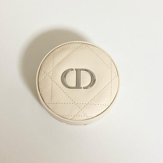 Dior????ディオールスキン フォーエヴァー クッションパウダー ラベンダー