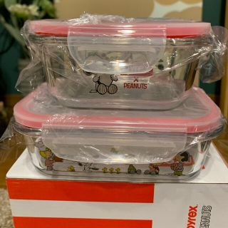 パイレックス(Pyrex)のパイレックス　SNOOPY密閉ガラスストレージ２個セット(容器)