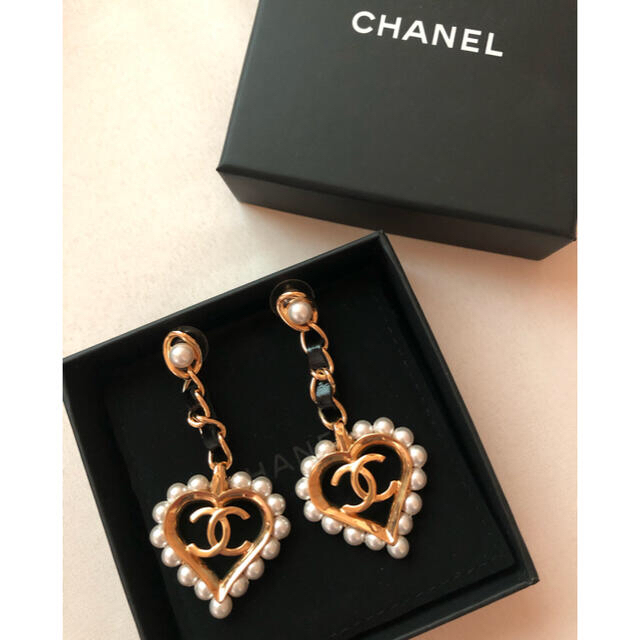 新品 完売品 CHANEL シャネル パール ハートピアス | フリマアプリ ラクマ