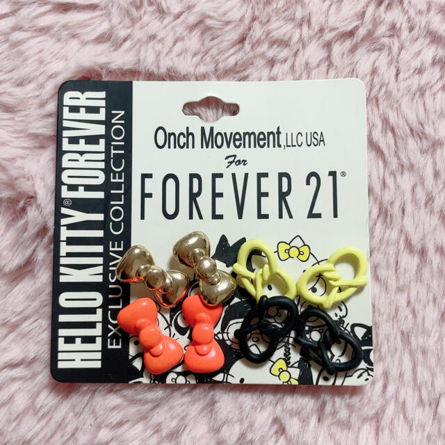 FOREVER 21(フォーエバートゥエンティーワン)のforever21 サンリオコラボ ピアス レディースのアクセサリー(ピアス)の商品写真