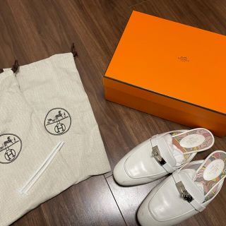 エルメス(Hermes)のエルメス⭐︎ケリー金具付　オズ⭐︎サイズ37ホワイト⭐︎美品！(サンダル)