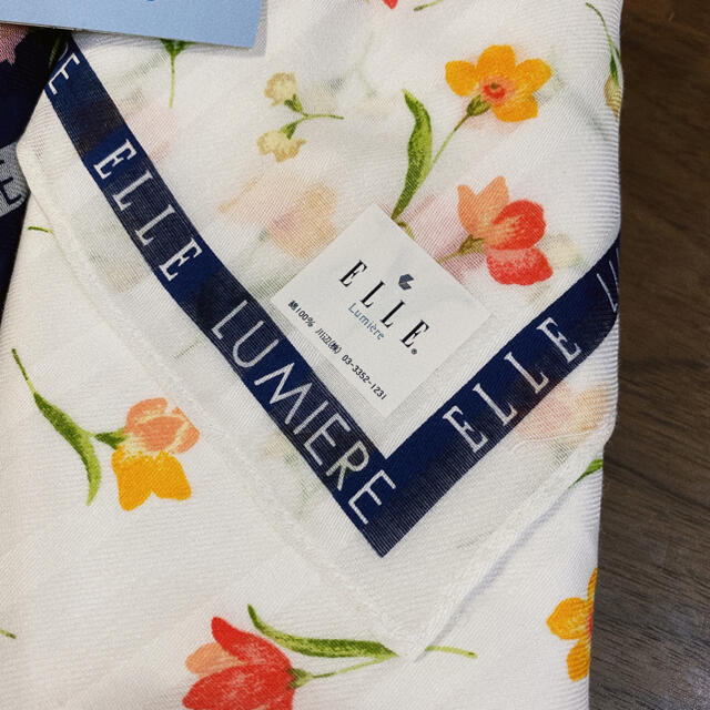 ELLE(エル)のELLE 花柄ハンカチセット　2枚組 レディースのファッション小物(ハンカチ)の商品写真