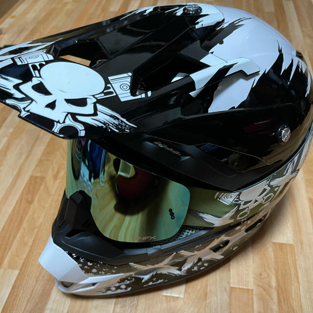 GRENZGAENGER オフロードヘルメット & フーディバイク