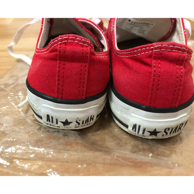 CONVERSE(コンバース)の値下げ　中古　CONVERSE 赤色　スニーカーシューズ　22cm キッズ/ベビー/マタニティのキッズ靴/シューズ(15cm~)(スニーカー)の商品写真