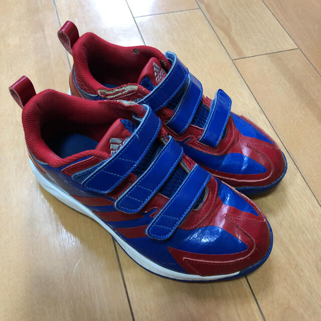 adidas(アディダス)のadidasサッカー／トレーニングシューズ/21.5cm/サッカー スポーツ/アウトドアのサッカー/フットサル(シューズ)の商品写真