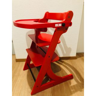 ヤマトヤ(大和屋)の【わんこ様専用】大和屋　すくすくチェア　赤 テーブルガード付き(その他)