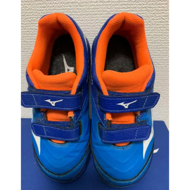 MIZUNO(ミズノ)のミズノ　サッカートレーニングシューズ18センチ キッズ/ベビー/マタニティのキッズ靴/シューズ(15cm~)(スニーカー)の商品写真