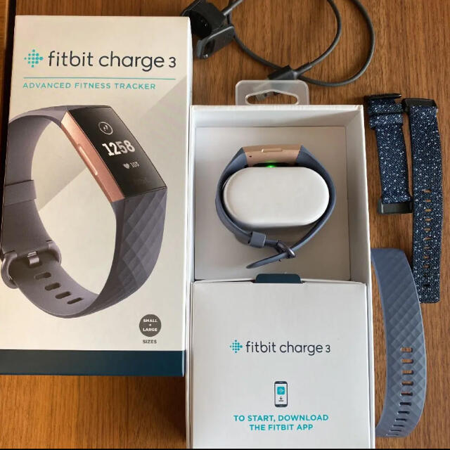 【本日限定！】Fitbit CHARGE3 ブルーグレー