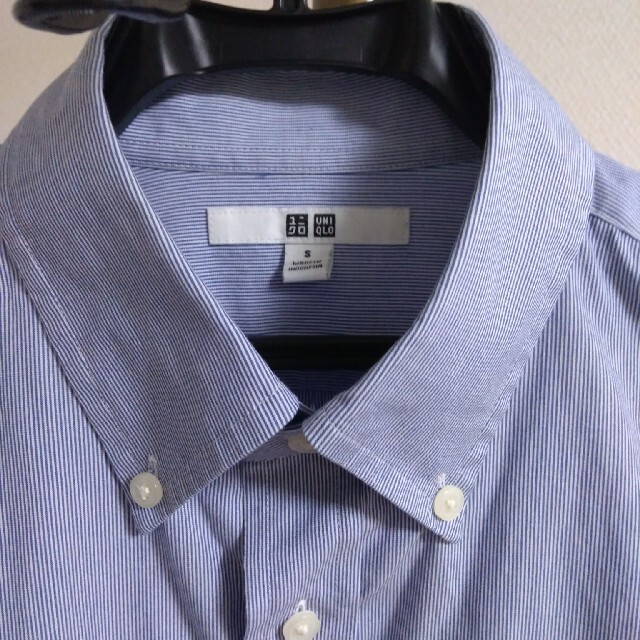 UNIQLO(ユニクロ)の美品ユニクロ ファインクロスブロードシャツ　ストライプ　長袖　S コットン メンズのトップス(シャツ)の商品写真