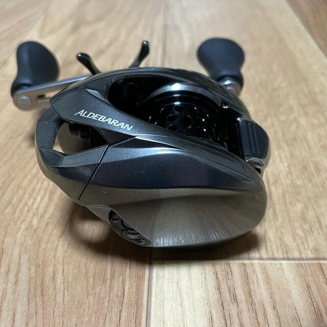 SHIMANO(シマノ)の16アルデバランBFS スポーツ/アウトドアのフィッシング(リール)の商品写真