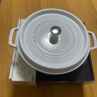 ストウブ(STAUB)のストウブ　シャロー26センチ　ホワイト(調理道具/製菓道具)