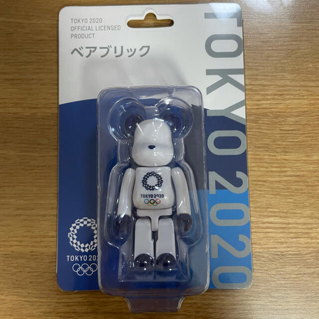 MEDICOM TOY(メディコムトイ)のBE@RBRICK ベアブリック 100％ 東京2020オリンピックエンブレム エンタメ/ホビーのおもちゃ/ぬいぐるみ(キャラクターグッズ)の商品写真