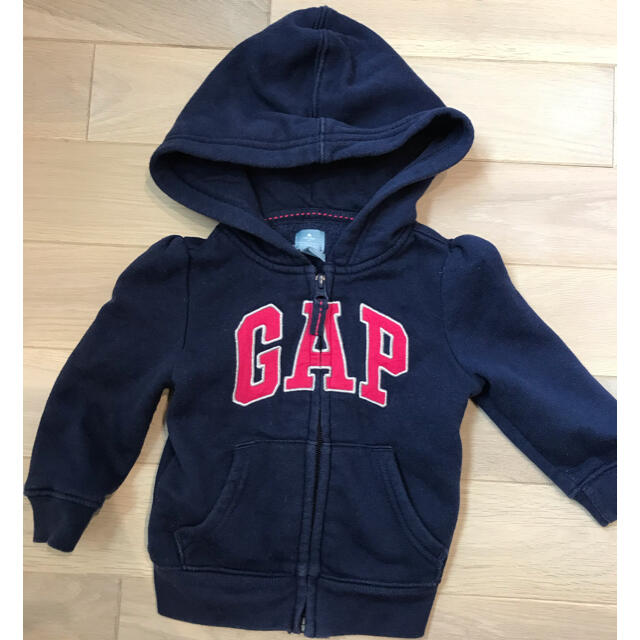 GAP Kids(ギャップキッズ)のGAP 80cmパーカー キッズ/ベビー/マタニティのベビー服(~85cm)(トレーナー)の商品写真