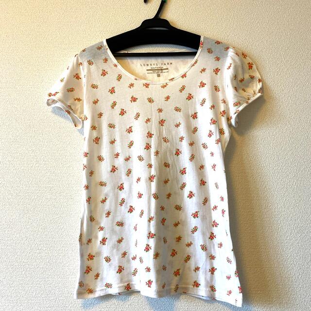 LOWRYS FARM(ローリーズファーム)のLOWRYSFARM 花柄Tシャツ レディースのトップス(Tシャツ(半袖/袖なし))の商品写真