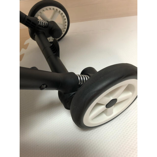 cybex(サイベックス)の専用出品　　サイベックス  イージーs b2 6月購入　美品 キッズ/ベビー/マタニティの外出/移動用品(ベビーカー/バギー)の商品写真