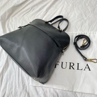 フルラ(Furla)の【極美品】FURLA フルラ パイパー 2way レザー ブラック 大容量(ショルダーバッグ)