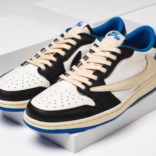 ナイキ(NIKE)のTRAVIS × FRAGMENT × NIKE AIR JORDAN 1LOW(スニーカー)