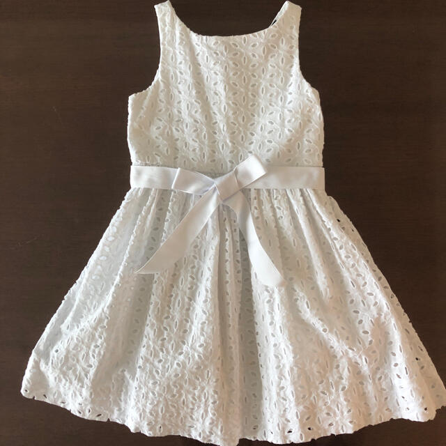 Ralph Lauren(ラルフローレン)のラルフローレン　アイレット上品ワンピース　４Ｔ　110   キッズ/ベビー/マタニティのキッズ服女の子用(90cm~)(ワンピース)の商品写真