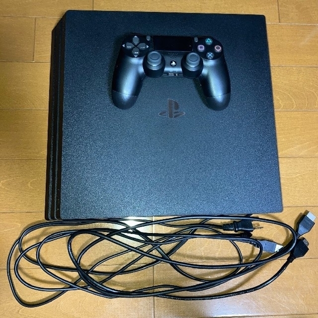 PlayStation4(プレイステーション4)のPlayStation4 Pro 本体 エンタメ/ホビーのゲームソフト/ゲーム機本体(家庭用ゲーム機本体)の商品写真