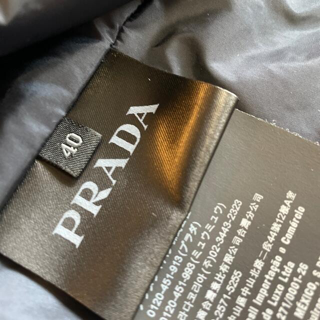 PRADA(プラダ)の専用。PRADA ナイロンフードジャケット　ネイビー40 レディースのジャケット/アウター(ナイロンジャケット)の商品写真