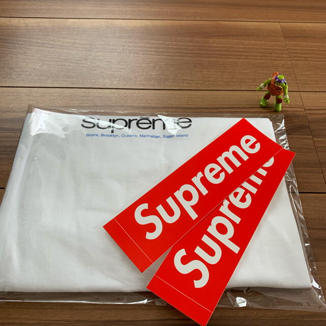 Supreme(シュプリーム)のMサイズ Supreme Five Boroughs Tee white 白 メンズのトップス(Tシャツ/カットソー(半袖/袖なし))の商品写真