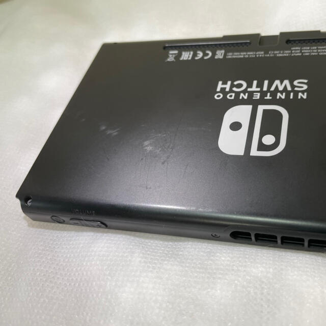 任天堂(ニンテンドウ)の【中古品】ニンテンドースイッチ本体 エンタメ/ホビーのゲームソフト/ゲーム機本体(家庭用ゲーム機本体)の商品写真