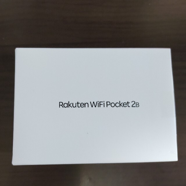 Rakuten(ラクテン)のRakuten WiFi Pocket 2B（WHITE） スマホ/家電/カメラのスマートフォン/携帯電話(その他)の商品写真