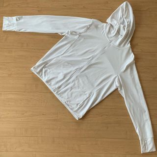 ユニクロ(UNIQLO)のUNIQLO UVカットドライパーカー　白　XL(パーカー)