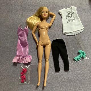 バービー(Barbie)のバービー　Barbie❤︎   可動式人形　+付属品(ぬいぐるみ/人形)