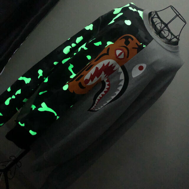 A BATHING APE(アベイシングエイプ)のA BATHING APE - CITY CAMO TIGER SHARK メンズのトップス(スウェット)の商品写真