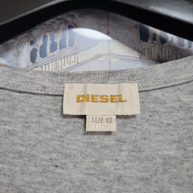 DIESEL(ディーゼル)のDIESEL デザインTシャツ　グレー レディースのトップス(Tシャツ(半袖/袖なし))の商品写真