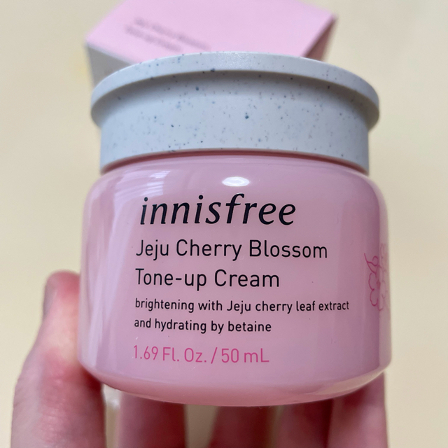 Innisfree(イニスフリー)のinnisfree トーンアップクリーム 新品未使用 コスメ/美容のベースメイク/化粧品(化粧下地)の商品写真