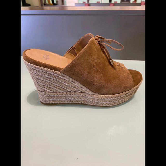 カテゴリ UGG ウエッジサンダル サボの通販 by はっちのフリマ|アグ