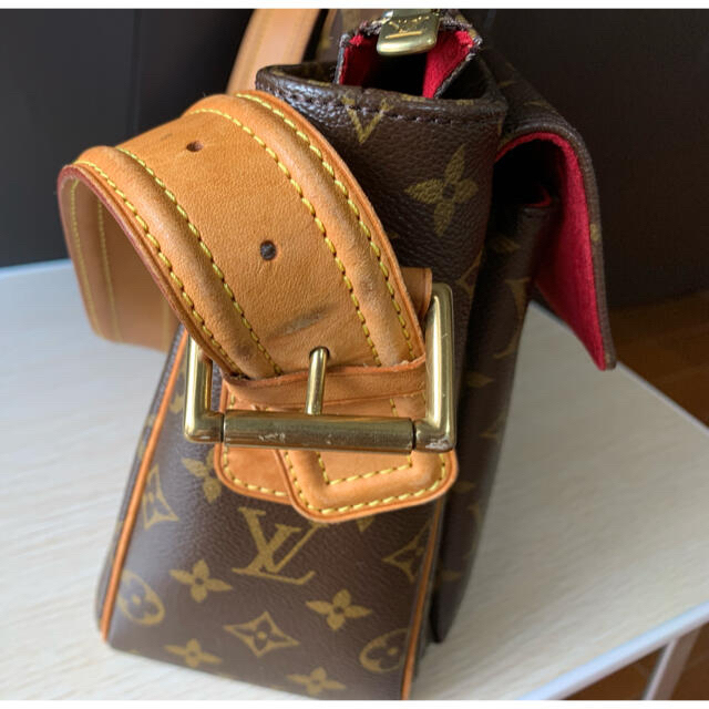 LOUIS VUITTON(ルイヴィトン)のLOUIS VUITTON  ★ルイヴィトンのバッグ レディースのバッグ(ショルダーバッグ)の商品写真