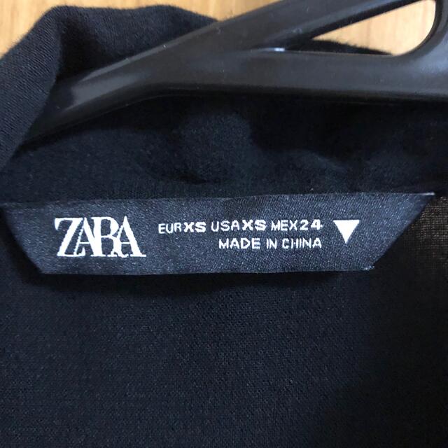 ZARA(ザラ)のZARA 黒シャツ レディースのトップス(シャツ/ブラウス(半袖/袖なし))の商品写真