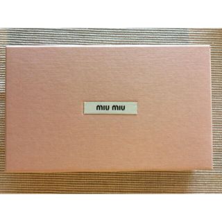 ミュウミュウ(miumiu)のミュウミュウ  箱  お値下げしました(ショップ袋)