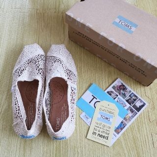 トムズ(TOMS)の新品 TOMS トムス フラットシューズ   23.5センチ(スリッポン/モカシン)