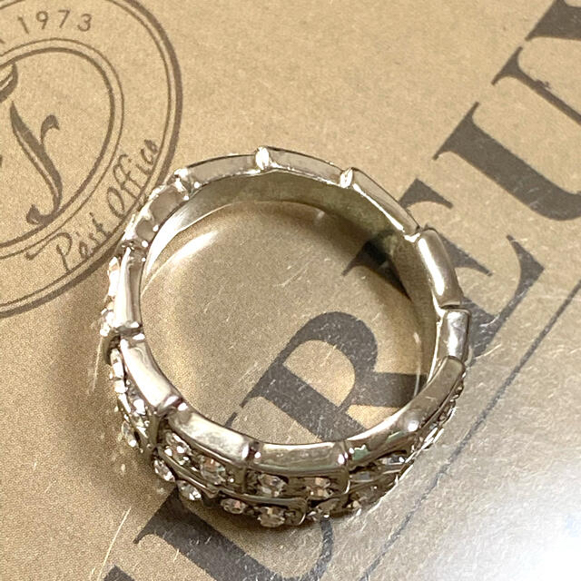 高見え　スネークリング　シルバー　海外セレブ　高級感　ラインストーン　指輪 レディースのアクセサリー(リング(指輪))の商品写真