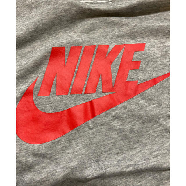 NIKE(ナイキ)のナイキ　レディース　Tシャツ　Sサイズ　中古 レディースのトップス(Tシャツ(半袖/袖なし))の商品写真