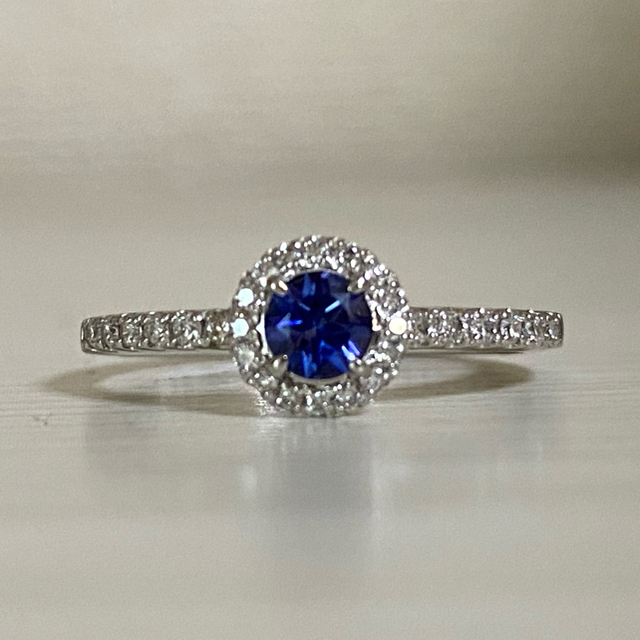 ベニトアイト0.31ct ダイヤモンド0.18ct