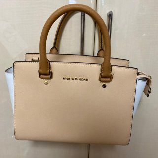 マイケルコース(Michael Kors)の美品　マイケルコース　バッグ　ベージュ(ハンドバッグ)