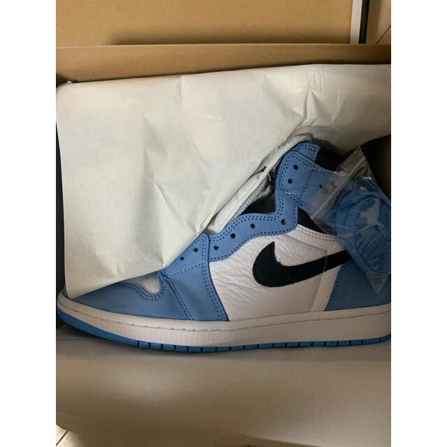 NIKE(ナイキ)のNIKE AIR JORDAN1 HIGH OG UNIVERSITY BLUE メンズの靴/シューズ(スニーカー)の商品写真