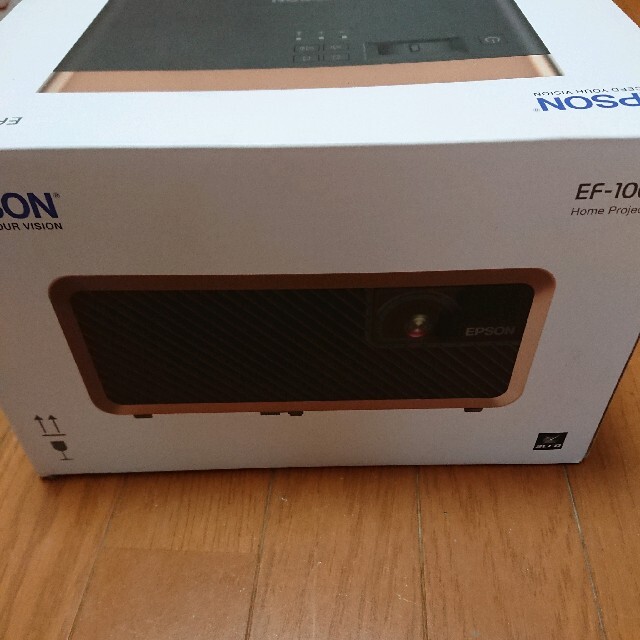 EPSON(エプソン)の【新品未使用品】EPSON EF-100B スマホ/家電/カメラのテレビ/映像機器(プロジェクター)の商品写真