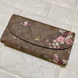 コーチ(COACH)の【特別価格！】コーチ　財布　レディース　花柄　ブラウン　ピンク　ボタン(財布)