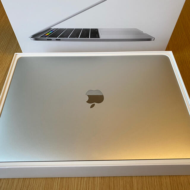 MacBook Pro 2017 13インチ　シルバー