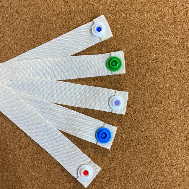 ネームタグ　丸型　10本 ブルー ハンドメイドのキッズ/ベビー(ネームタグ)の商品写真
