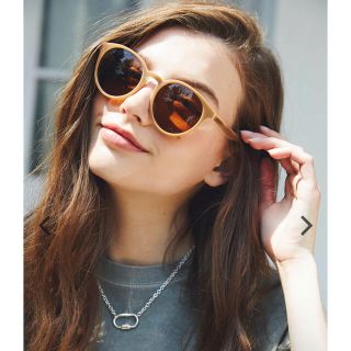 アリシアスタン(ALEXIA STAM)のLogo Boston Frame Sunglasses Beige(サングラス/メガネ)