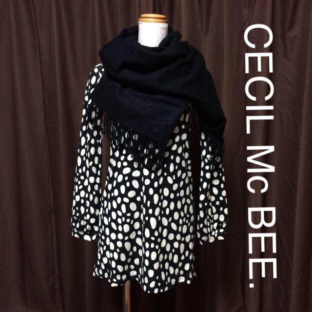 CECIL McBEE(セシルマクビー)の【新品】お得‼︎CECIL Mc BEE.ストール付ワンピ レディースのワンピース(ひざ丈ワンピース)の商品写真