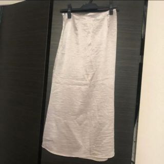 ザラ(ZARA)のzara サテンスカート(ロングスカート)